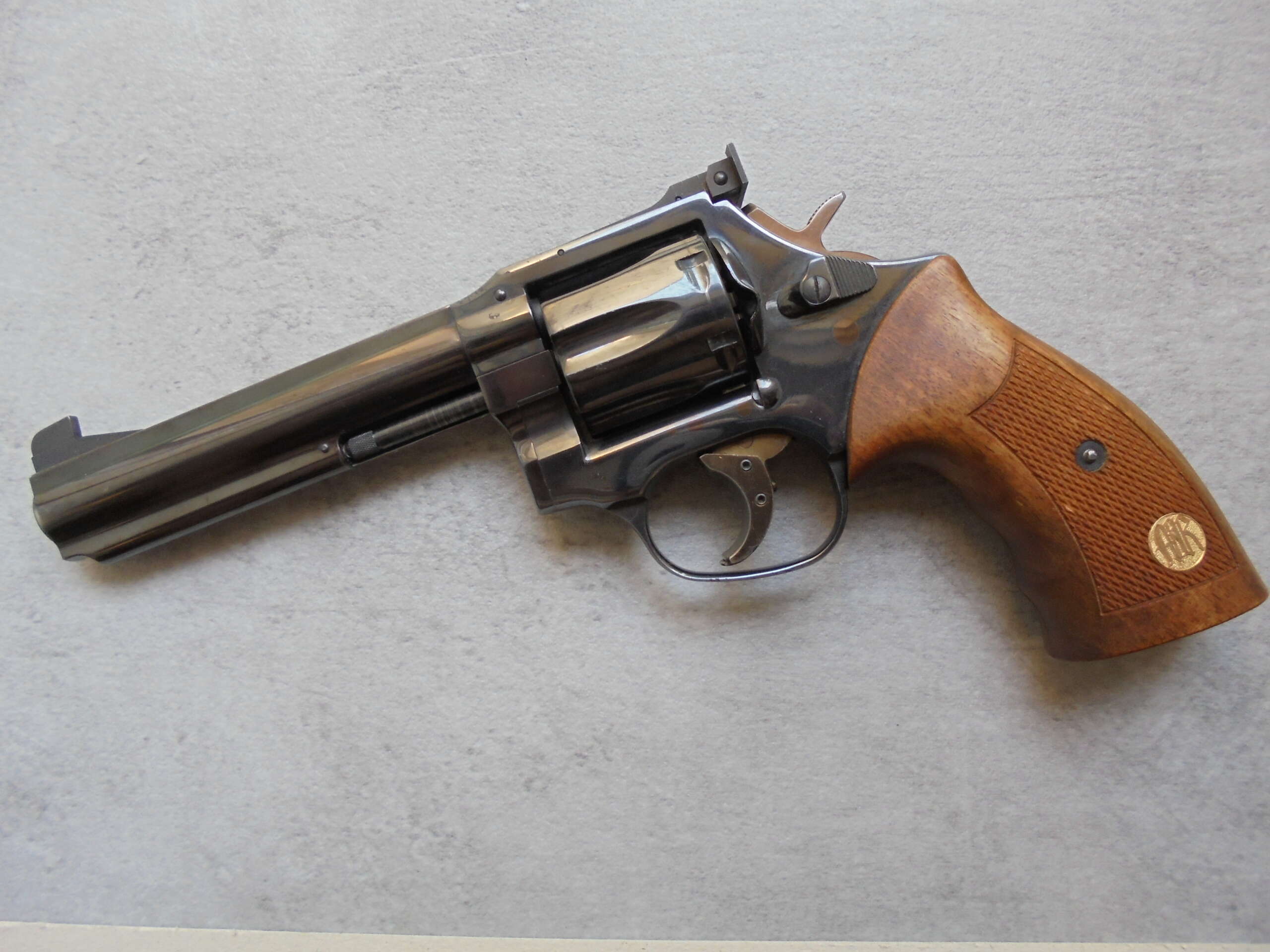 MR 73 SPORT 5&Prime;1/4 32 SMITH&WESSON LONG