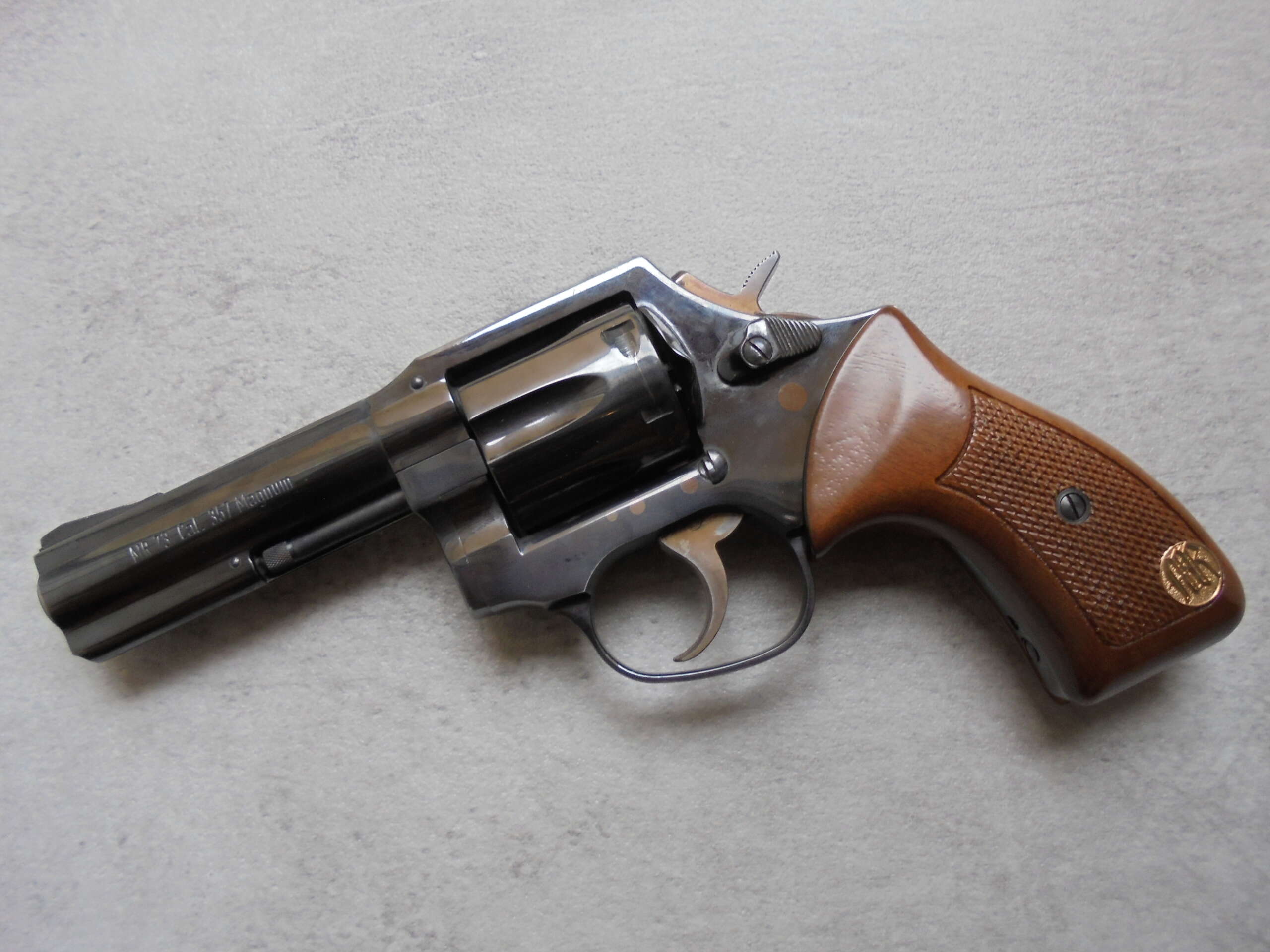 MR 73 POLICE 4&Prime; 357Mag